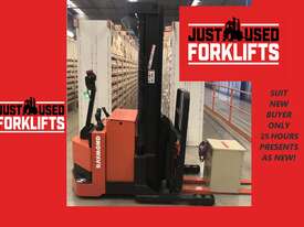 RAYMOND RRS30 S/N RRS-15-02459 WALKIE REACH STACKER PEDESTRIAN FORKLIFT - picture0' - Click to enlarge
