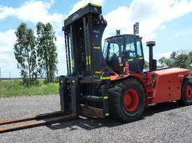 32 Ton Diesel Forklift Low Hours - picture0' - Click to enlarge