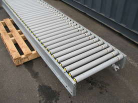 Motorised Roller Conveyor - 2.7m long - picture0' - Click to enlarge