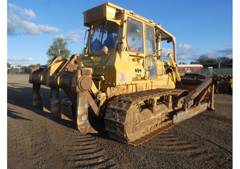 Used komatsu D65E-8 Dozer in , - Listed on Machines4u