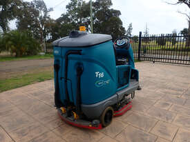 Tennant T16 H2O Eco Sweeper Sweeping/Cleaning - picture1' - Click to enlarge