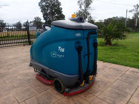 Tennant T16 H2O Eco Sweeper Sweeping/Cleaning - picture2' - Click to enlarge