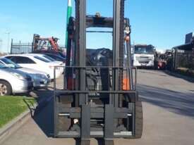 Used Forklift: H45T Genuine Preowned Linde 4.5t - picture1' - Click to enlarge