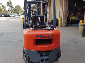 Heli CPQYD25 2500kg Dual Fuel Container Mast Forklift with 360 deg rotator - picture0' - Click to enlarge