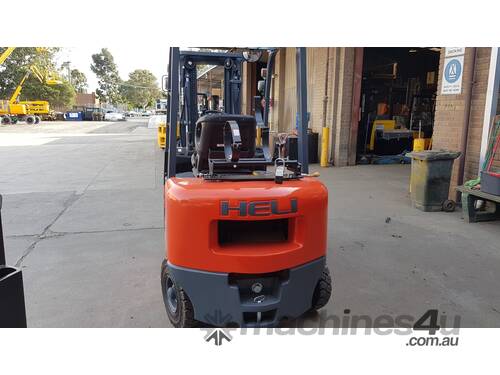 Heli CPQYD25 2500kg Dual Fuel Container Mast Forklift with 360 deg rotator