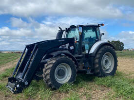 Valtra  T154 Active FWA/4WD Tractor - picture0' - Click to enlarge