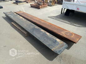 2X 3.6MM X 440MM FORKLIFT EXTENSION TYNES - picture1' - Click to enlarge