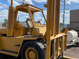 Caterpillar 10,000 Kg Cap Forklift - picture1' - Click to enlarge