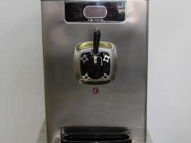 Brullen I18 Ice Cream Machine - picture0' - Click to enlarge