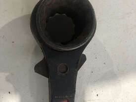 Ultimate Ratchet Bar Scaffolding Podger Socket Wrench 41mm x 36mm URP3641 (450mm long) - picture1' - Click to enlarge