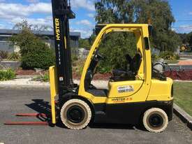2.5T Counterbalance Forklifts - picture0' - Click to enlarge