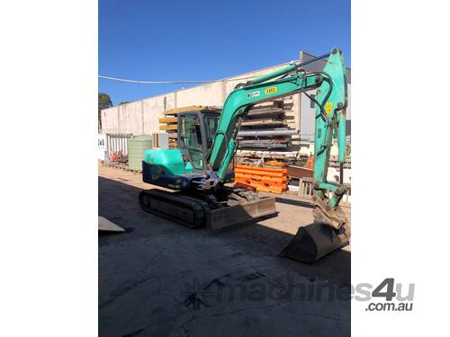 Excavator 2015 IHI 5.5 t