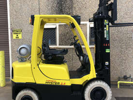 Hyster/ Mazda container mast  - picture0' - Click to enlarge