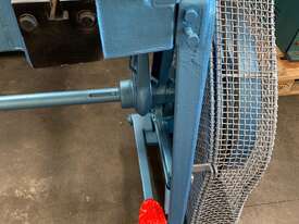 Australian Made 1250mm Powered Guillotine - picture2' - Click to enlarge