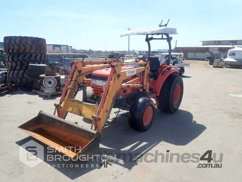 DAEDONG DK35 FRONT WHEEL ASSIST TRACTOR