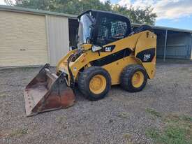 CAT 246C Skidsteer - picture0' - Click to enlarge