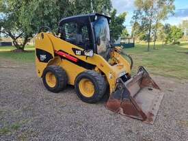 CAT 246C Skidsteer - picture2' - Click to enlarge