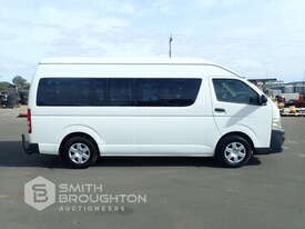 2011 TOYOTA COMMUNTER KDH223R 12 SEAT COACH - picture0' - Click to enlarge