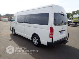 2011 TOYOTA COMMUNTER KDH223R 12 SEAT COACH - picture2' - Click to enlarge