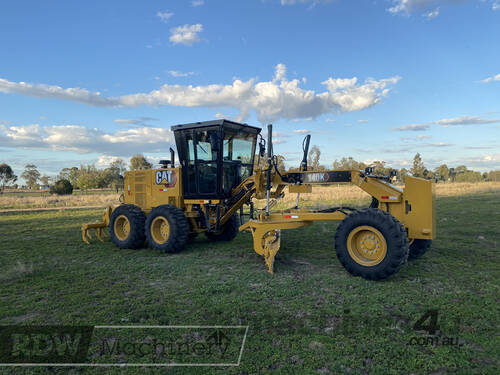 Caterpillar 140K Grader