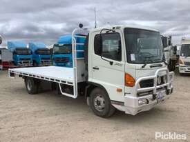 2004 Hino FC4J - picture0' - Click to enlarge