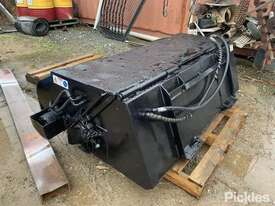 Hydropower Bucket Broom to suit Skid Steer Model RW 1800,Serial No: 651 - picture0' - Click to enlarge