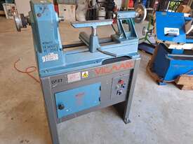 VICMARC Wood Lathe - picture0' - Click to enlarge