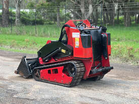 Toro TX1000 Skid Steer Loader - picture1' - Click to enlarge