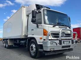 2015 Hino 500 2628 FL Refrigerated Pantech - picture0' - Click to enlarge