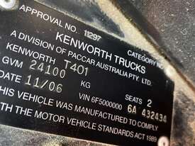 Kenworth T401 - picture0' - Click to enlarge