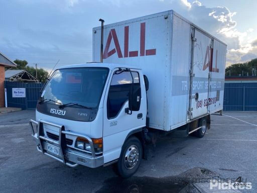 Buy Used Isuzu NPR400 Dual Cab Trucks in PENNINGTON, SA