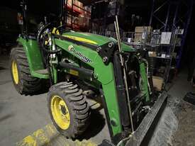 John Deere 3038E Compact Utility Tractor - rarely used - picture0' - Click to enlarge