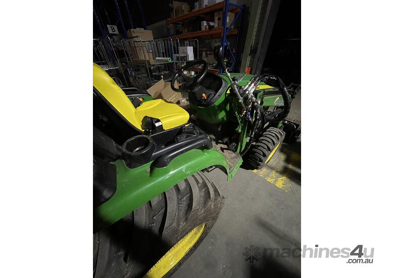 Used 2020 John Deere 3038E LOADER 4IN1 BUCKET Tractors in , Listed on