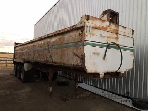 FREIGHTER 30 FOOT TRIAXLE TIPPER TRAILER