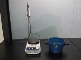 Magnetic Stirrer with Heating Plate - picture0' - Click to enlarge