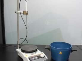 Magnetic Stirrer with Heating Plate - picture7' - Click to enlarge