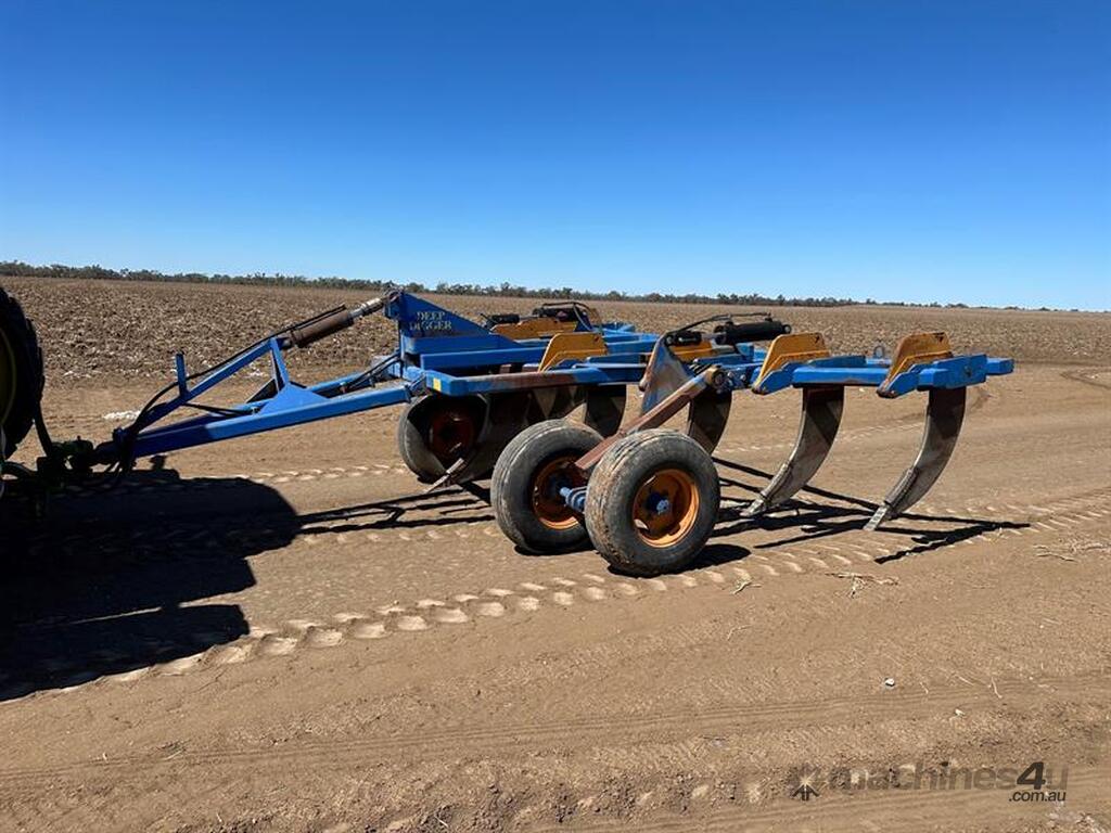 Used grizzly GRIZZLY DEEP RIPPER Tillage and Seeding Equipment in ...