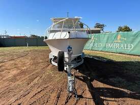 HARTLEY HALF CABIN BOAT - picture0' - Click to enlarge