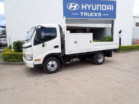 HINO DUTRO - picture1' - Click to enlarge