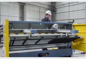 YOUR BUSY SHEET METAL SHOP NEEDS THE SAY-MAK GUILLOTINE - Capacity 3200 x 4.0mm