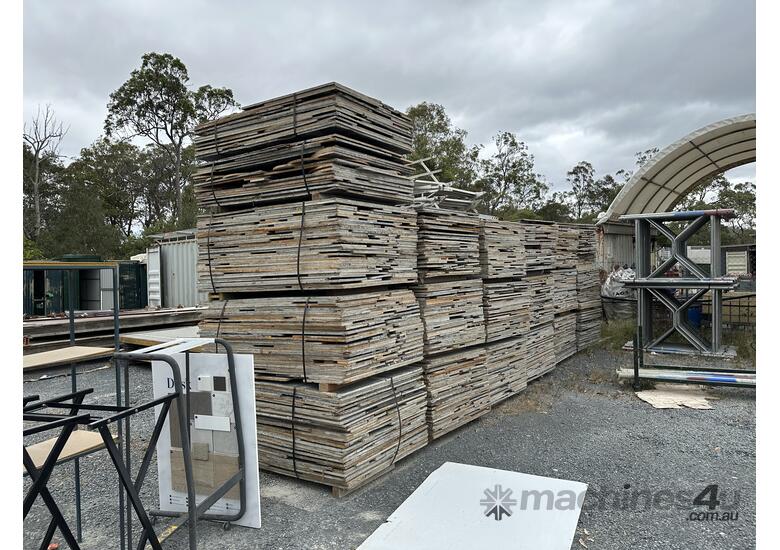 New Large Quantity Of Used Formply Of Various Sizes in , Listed on