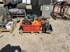 1 x Pallet of Assorted Tools - picture0' - Click to enlarge