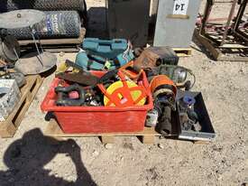 1 x Pallet of Assorted Tools - picture0' - Click to enlarge