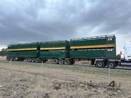 HILLCREST B TRIPLE LIVESTOCK TRAILER COMBINATION