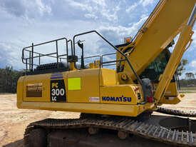Komatsu PC300LC-8MO Tracked-Excav Excavator - picture2' - Click to enlarge