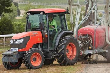 TRACPOWER - Kubota M8540DH Standard ROPS & CAB Tractor TRACPOWER - Kubota M8540DH Standard ROPS & CAB Tractor
