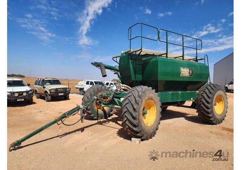 Simplicity TQ2 Airseeder with Small Seeds Box