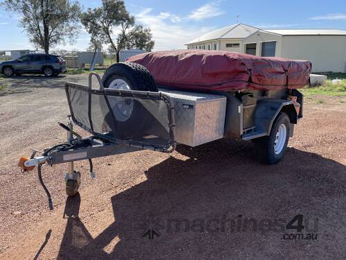 2011 Market Direct Camper Trailer