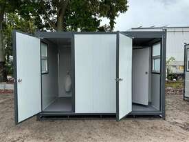 MALE/FEMALE TOILET BLOCK - picture0' - Click to enlarge