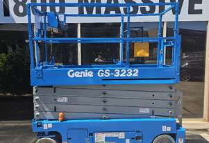 Ex rental 32' narrow scissor lift